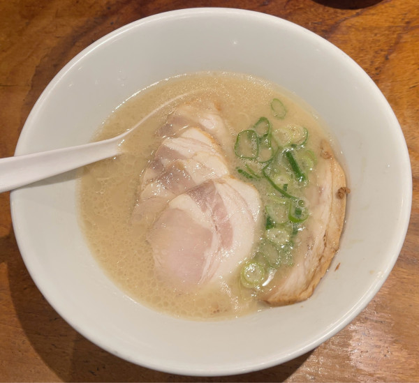 「チャーシュー白丸 替玉」@博多一風堂 千葉店の写真