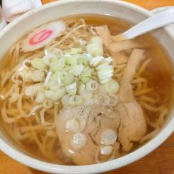 しょうゆらーめん大盛＋餃子３個