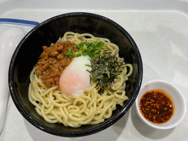 「肉味噌釜玉ちゃんぽん　￥６９０」@リンガーハット イオンモール大高店の写真