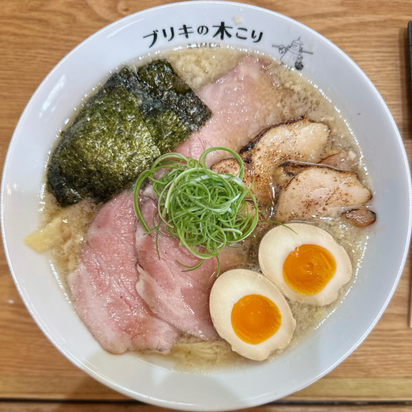 「特製にんにく（醤油）大盛」@RAMEN ブリキの木こりの写真