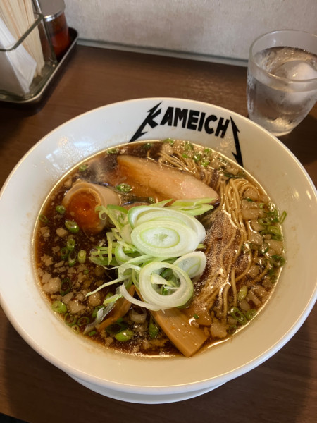 「醤油らーめん」@麺割烹 亀壱の写真