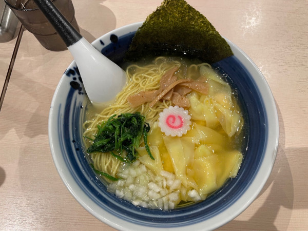 「エビワンタンそば」@らぁ麺 しお喜の写真