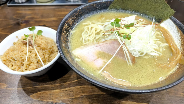「濃厚牡蠣そば」@貝だしラーメン 貝ガラ屋 町田の写真