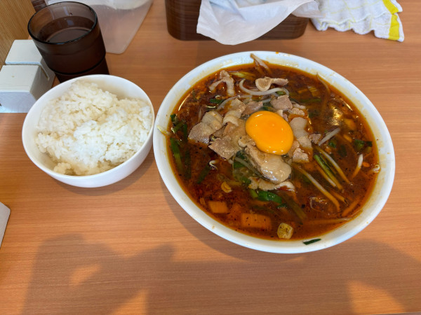 「肉ニラスタミナ麺（1200）」@YOKOHAMA中華そば かみ山の写真