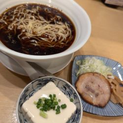 冷やしブラックラーメン・追い豆腐増し