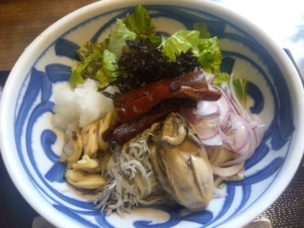 「（限定）大粒牡蠣とアサリの冷やしまぜそば¥890」@Fishmenの写真