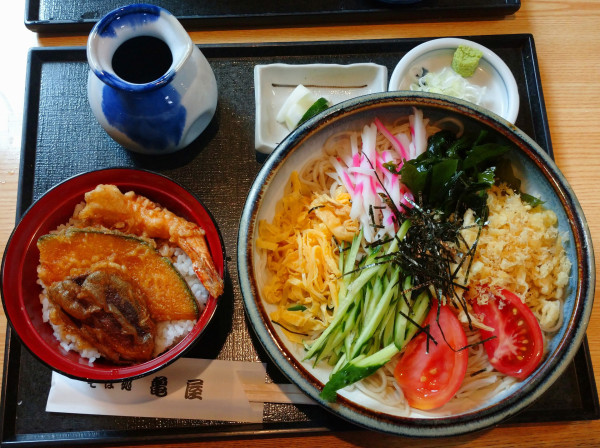 「天丼冷やしたぬきセット（1,250円）」@そば処 亀屋の写真
