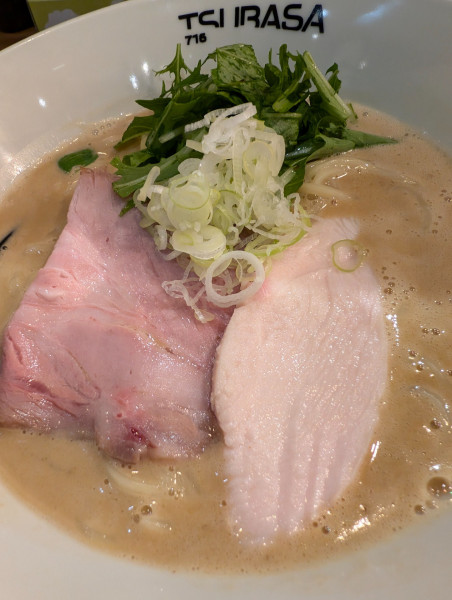 「鶏白湯・醤油」@ラーメン翼の写真