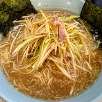 「ネギラーメン¥840＋サービス半ライス」@ラーメンショップ 椿 玉造店の写真