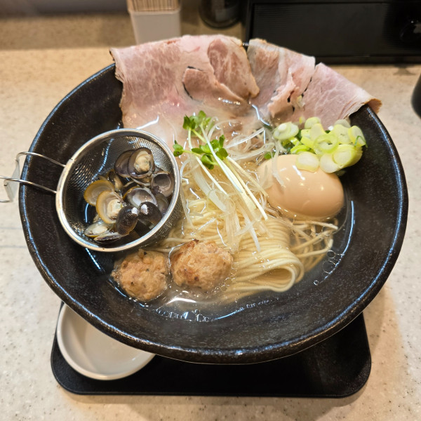 「宍道湖しじみ中華蕎麦」@山陰魚介中華蕎麦 Minatomenの写真