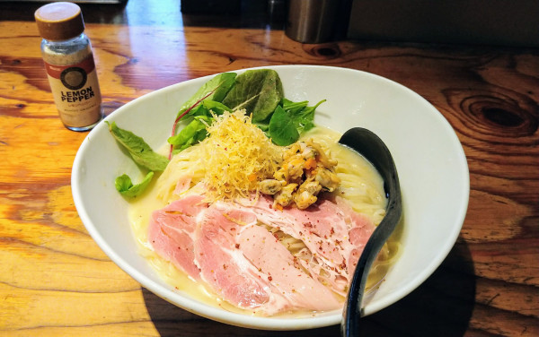 「【限定】Koba’sチャウダー冷麺～レモン塩を添えて～」@麺場 浜虎 横浜店の写真