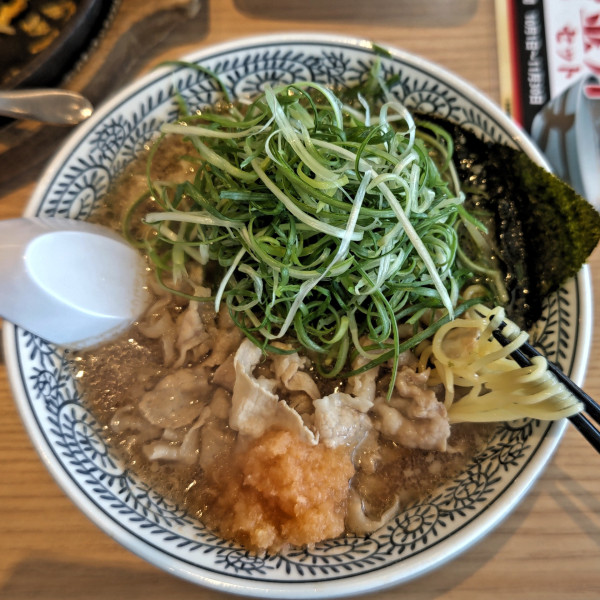「ねぎ肉そば（913円）」@丸源ラーメン 太宰府大佐野店の写真