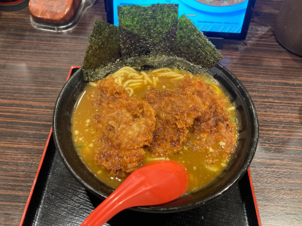 「たれかつカレーラーメン大盛り+1辛+たれかつ2枚1425円」@カレーハウスCoCo壱番屋 末広店の写真