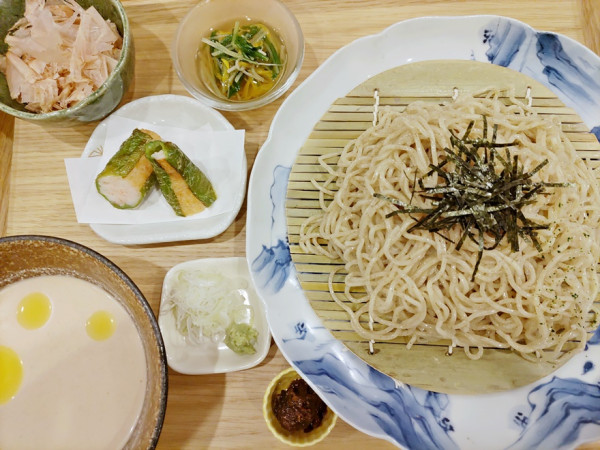 「くるみだれせいろ＋本山葵と白ネギ＋青唐味噌増量」@しののめヌードルの写真