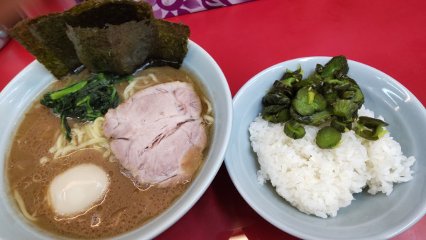 「らーめん並750円」@横浜ラーメン 武蔵家 大宮店の写真
