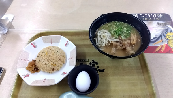 「チャーハン（徳島ラーメンとのセット）」@津田の松原サービスエリア上り スナックコーナーの写真