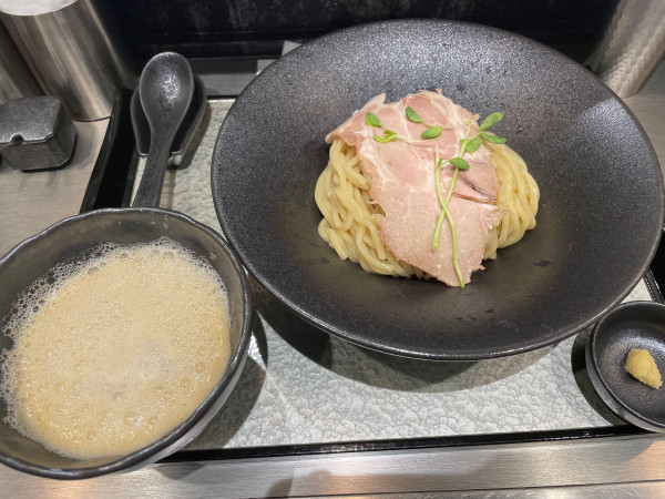 「鶏つけsoba 大盛」@鶏soba 座銀 KITTE丸の内店の写真