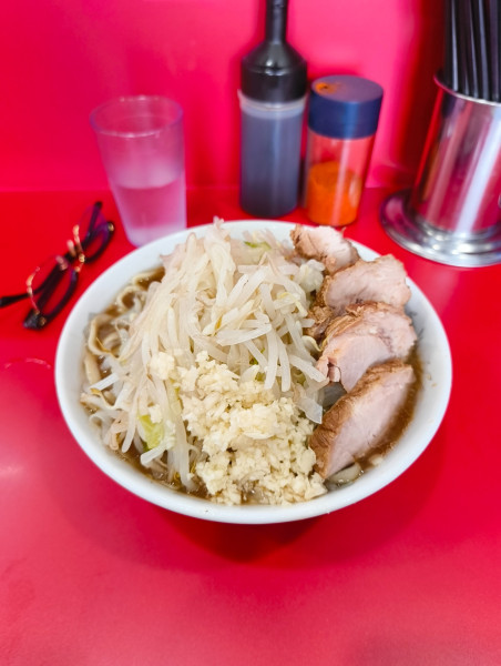 「小豚+冷やし　1050円」@ラーメン二郎 生田駅前店の写真