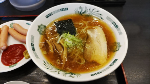 「中華そば+ウィンナー」@日高屋 JR橋本駅店の写真