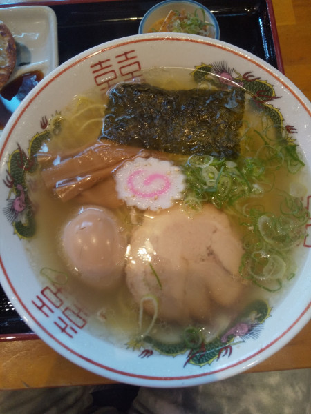 「塩らーめん（味玉付き）」@中華そば よなき家 本店の写真