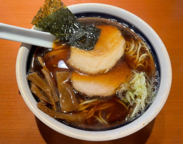 「しょうゆらーめん」@たけちゃんにぼしらーめん 調布店の写真