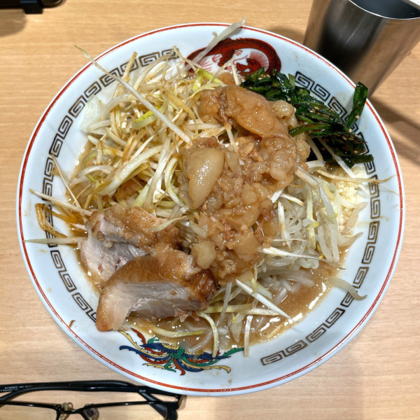 「ミニラーメン　辛ニラ　白髪ネギ」@豚山 町田2号店の写真