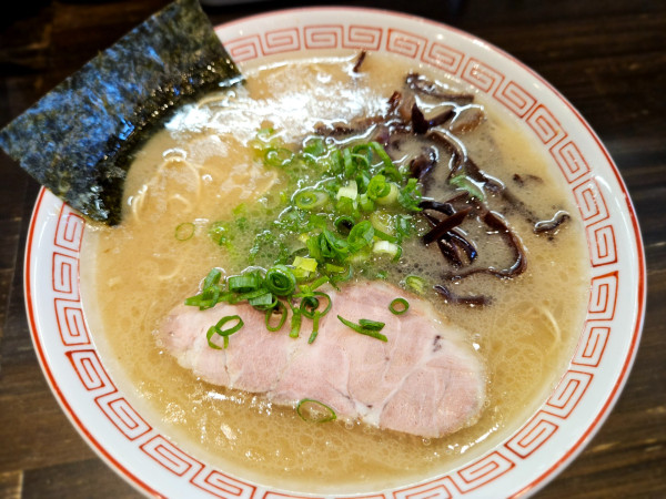 「らーめん」@博多長浜らーめん もりや 松山空港通店の写真