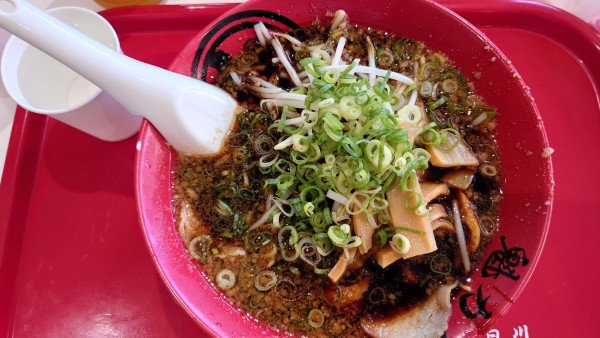 「京都漆黒醤油ラーメン　880円」@ラーメン魁力屋 ピオニウォーク東松山店の写真