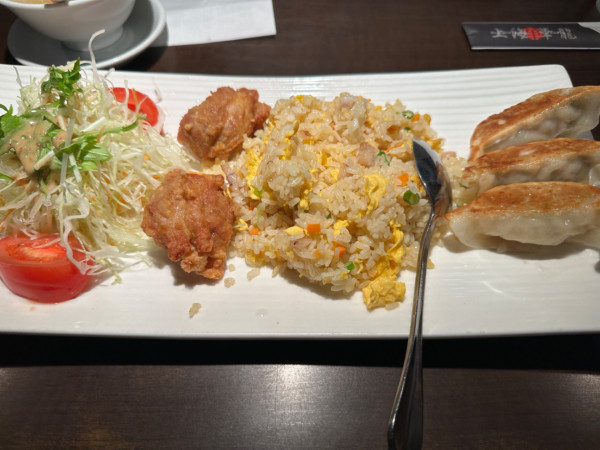 「チャーハンセット1,100円→1,000円」@上海華龍 ヤマダ電機LABI1高崎店の写真