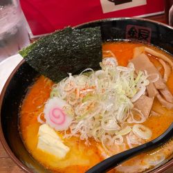 辛味噌にんにくバターラーメン