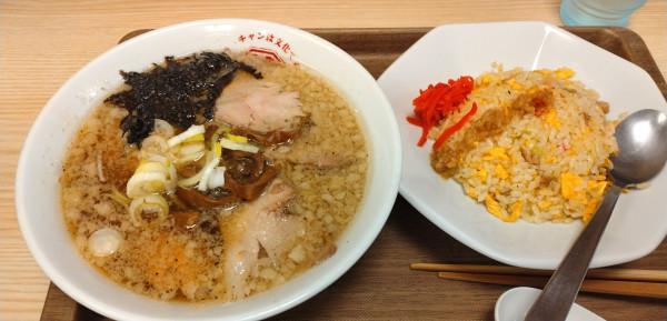 「背脂ラーチャン」@ラーチャン専門 我武者羅 四谷店の写真