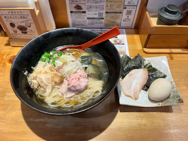 「特製鮪節と焼きあごの冷しそば」@焼きあご塩らー麺 たかはし 上野店の写真