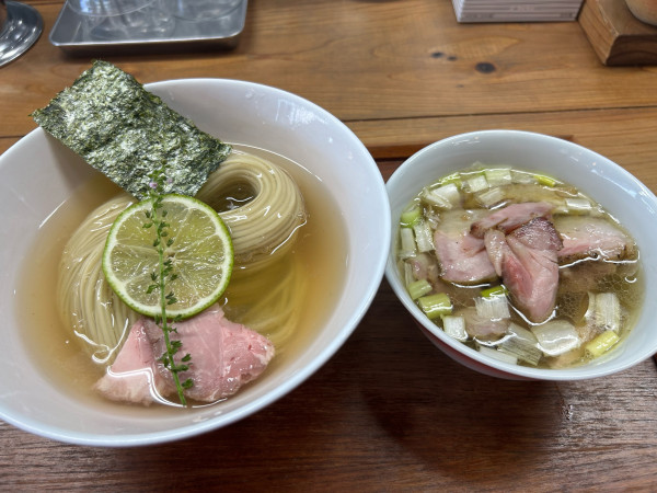 「昆布水つけ麺（塩）大盛りちょい肉マシ1360円」@YOKOKURA STOREHOUSEの写真