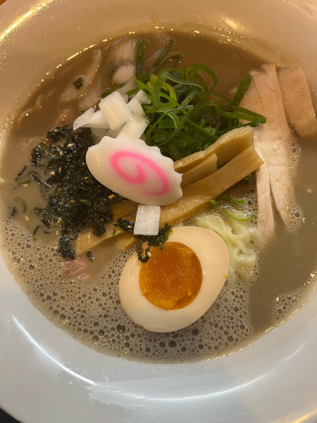 「濃厚煮干しラーメン」@らーめん専門店 こしがや 一宮店の写真
