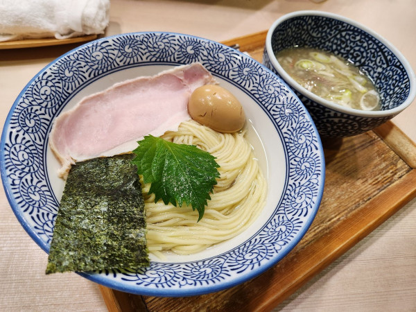 「冷やし昆布水つけ麺しじみMIX+味玉」@煮干しつけ麺 宮元の写真