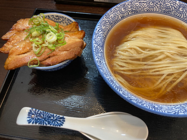 「小豆島いりこの冷かけ¥800 焦がし醤油の炙り豚めし¥400」@中華蕎麦 福はらの写真