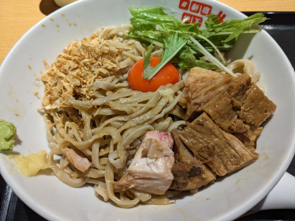 「【富士丸】真っ赤卵（マッカラン）の冷やしぶっかけ」@#新宿地下ラーメンの写真