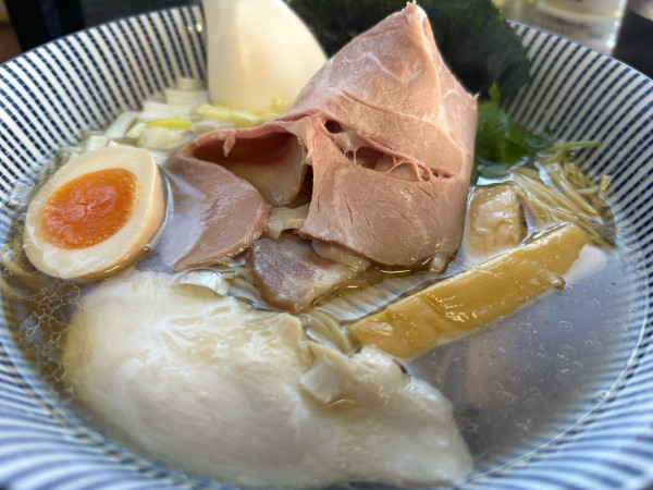 「煮干しそば(白)」@中華そば よしかわの写真