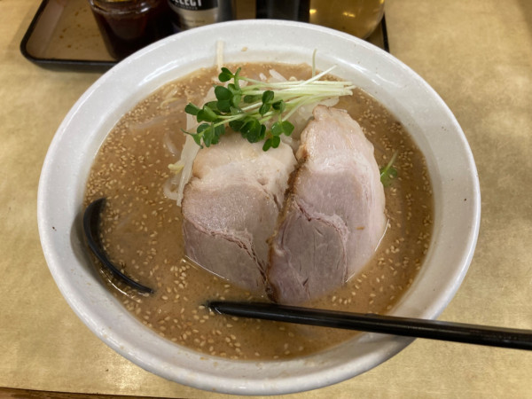 「みそチャーシュー2枚+餃子+ライス1130円」@くるまやラーメン 足利店の写真