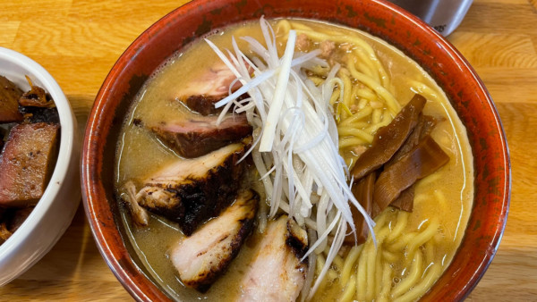 「ちゃーしゅー味噌ラーメン　もやし　ちゃーしゅー丼」@味噌っ子 ふっくの写真
