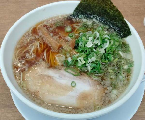 「醤油ラーメン」@背脂醤油ラーメン まる星 開成店の写真