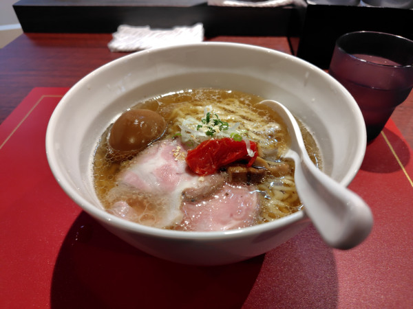 「コンソメらーめん(塩)　味玉入り　¥1100」@Craft Ramen BiTの写真