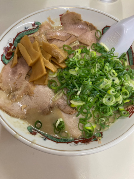 「とんこつラーメン¥1,050、ライス¥150」@とん吉の写真