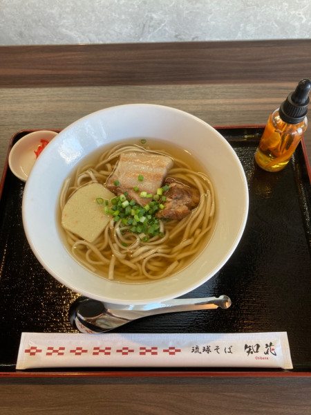 「知花そば」@琉球そば 知花 Premium 文京店の写真