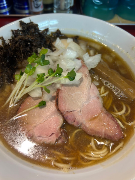 「煮干し中華そば」@らぁ麺処 蓮の華の写真