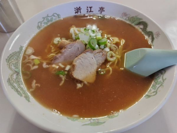「ラーメン　並」@浙江亭 本店の写真