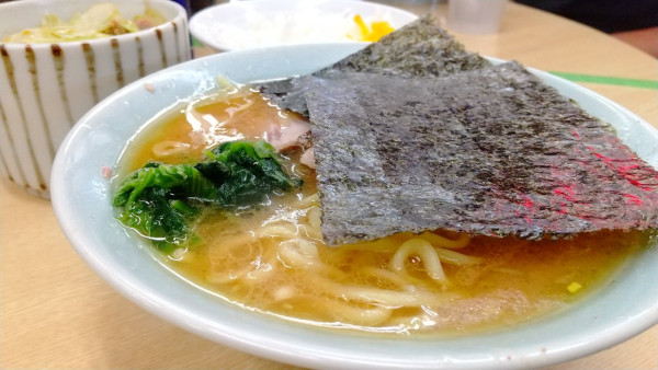 「#ラーメン #並盛 #900円 #キャべチャー #150円 #ラ」@近藤家 川崎店の写真