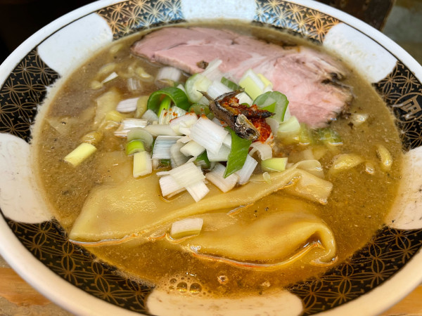 「すごい煮干ラーメン」@すごい煮干ラーメン凪 新宿ゴールデン街店 本館の写真