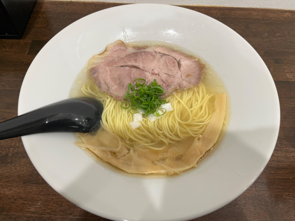 「地鶏塩＋辛ネギ和え玉」@地鶏ラーメン 麺漣の写真