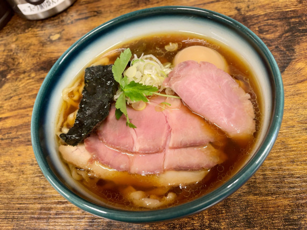 「醤油らぁ麺 特製」@麺処 有彩の写真